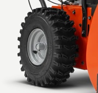 Pyörämallinen lumilinko tasaisille pihoille